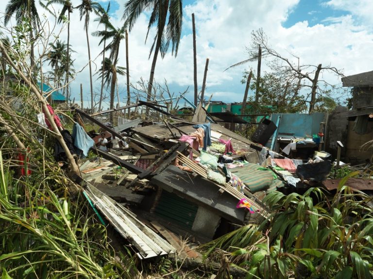 Philippines Aid Charity | Donate Now | CARE Australia